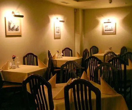 Parkhotel Economic 3* Modlnica