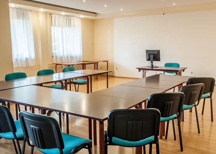 Parkhotel Economic 3* Modlnica